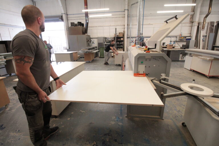 Board cutting and edging workshop in Peterborough